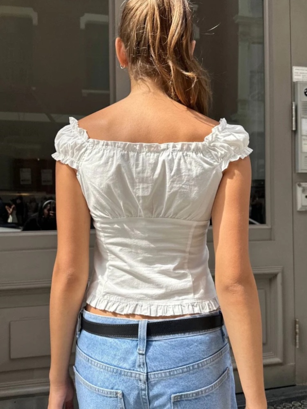 Brandy Melville Elena Top in white - one size - Picture 2 of 6